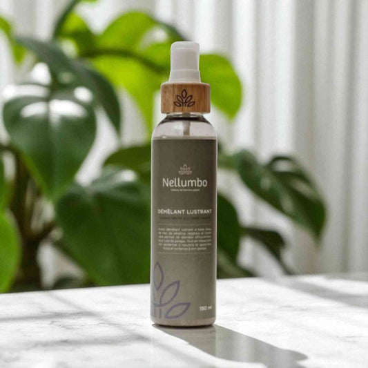 Spray démêlant chien chat Nellumbo 150ml avec formule pH neutre. Idéal pour un démêlage sans résidu, enrichi en Aloe Vera et kératine.