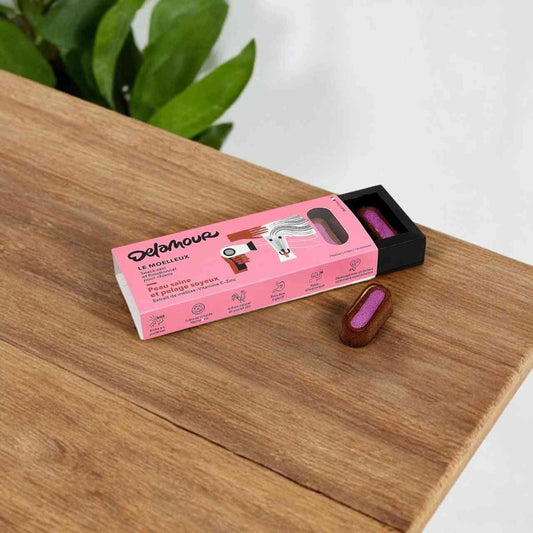 Pelage Sain Moelleux Chien - 7 Moelleux Peau | Delamour, friandises pour chien enrichies en vitamine E et zinc pour un pelage soyeux et sain.