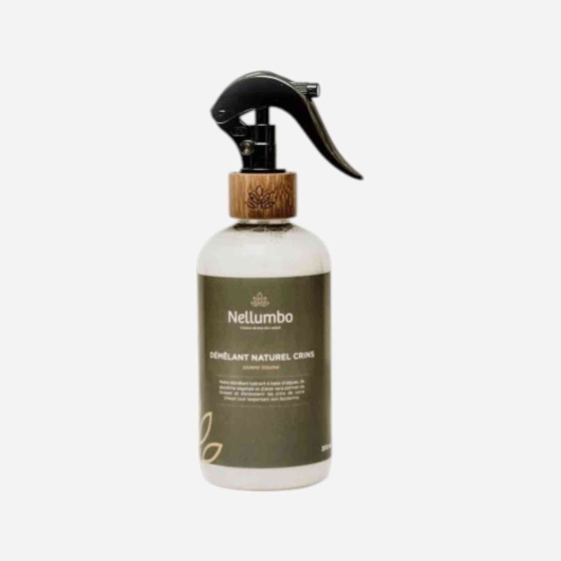 Démêlant chevaux crins naturels Nellumbo avec aloe vera bio, flacon spray 250ml pour soin hydratant et brillance des crinières équines.