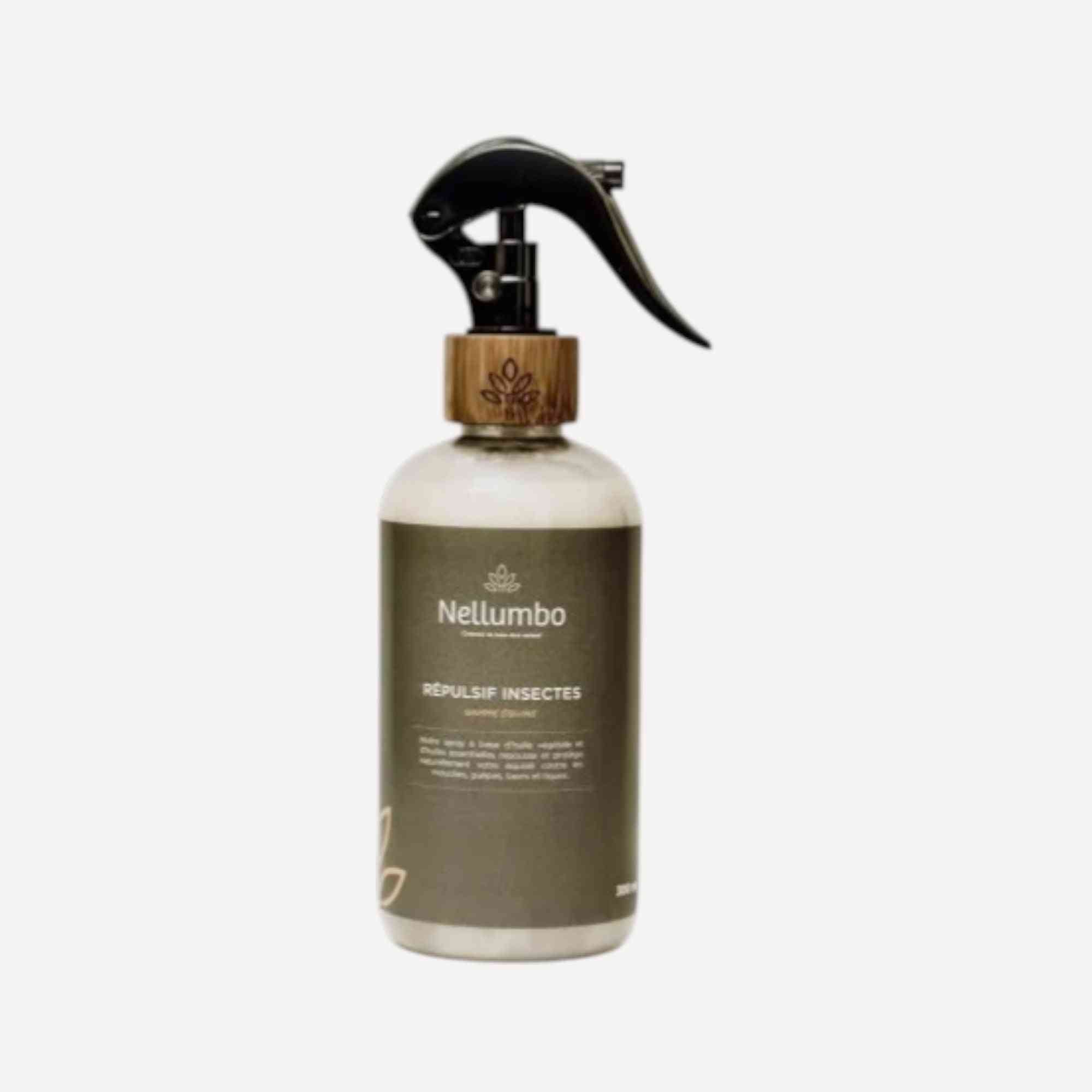 Répulsif Insectes Chevaux - Efficace et Longue Durée en spray de 250 ml avec bouchon bois, idéal pour repousser mouches et tiques. Produit naturel et sûr pour les soins équins.